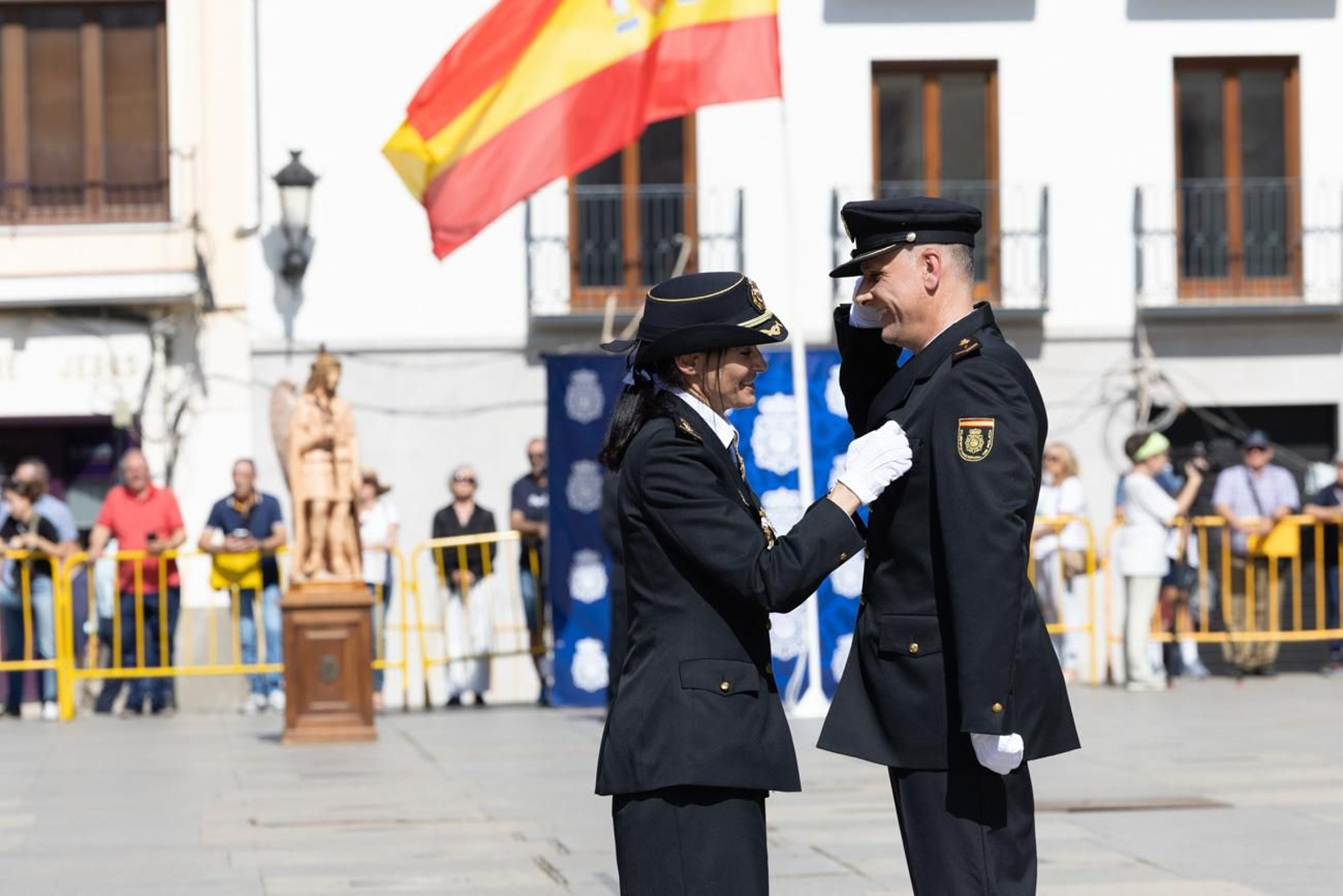 Acto por el día de la Policía Nacional, con motivo de la festividad los Santos Ángeles Custodios