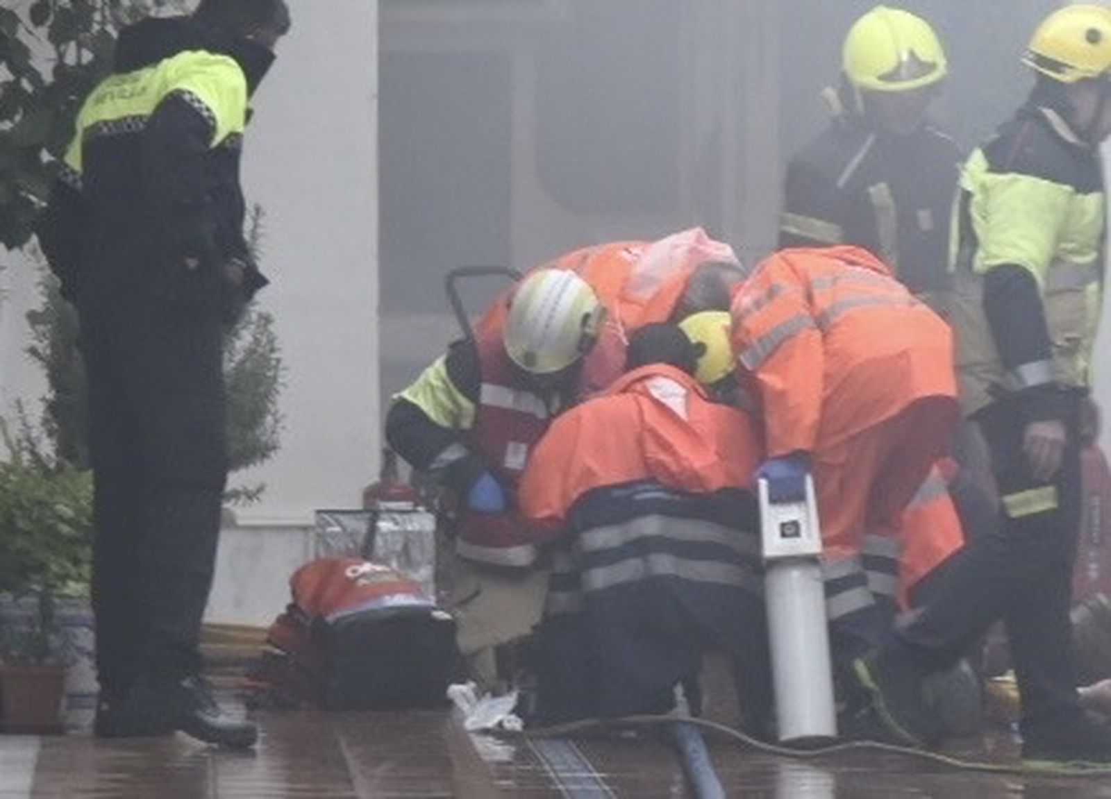 Incendio en Triana: fuego en un bloque de Pagés del Corro