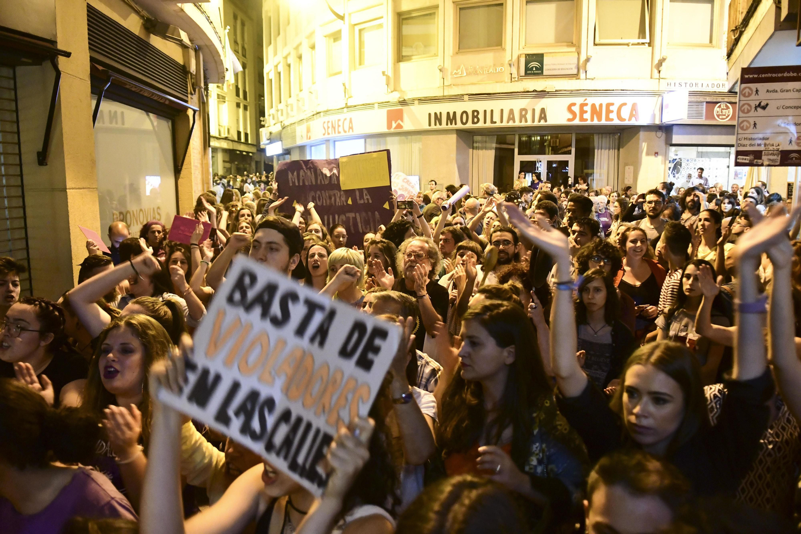 Las manifestación por la sentencia de La Manada en Córdoba, en imágenes
