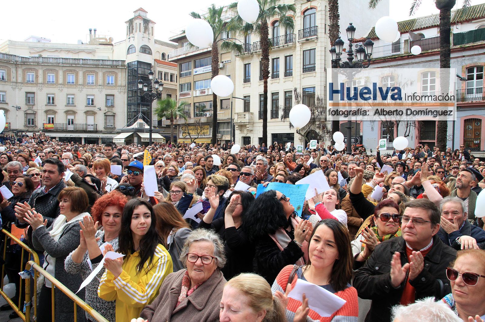 Imágenes de la manifestación contra la derogación de la prisión permanente revisable celebrada en Huelva