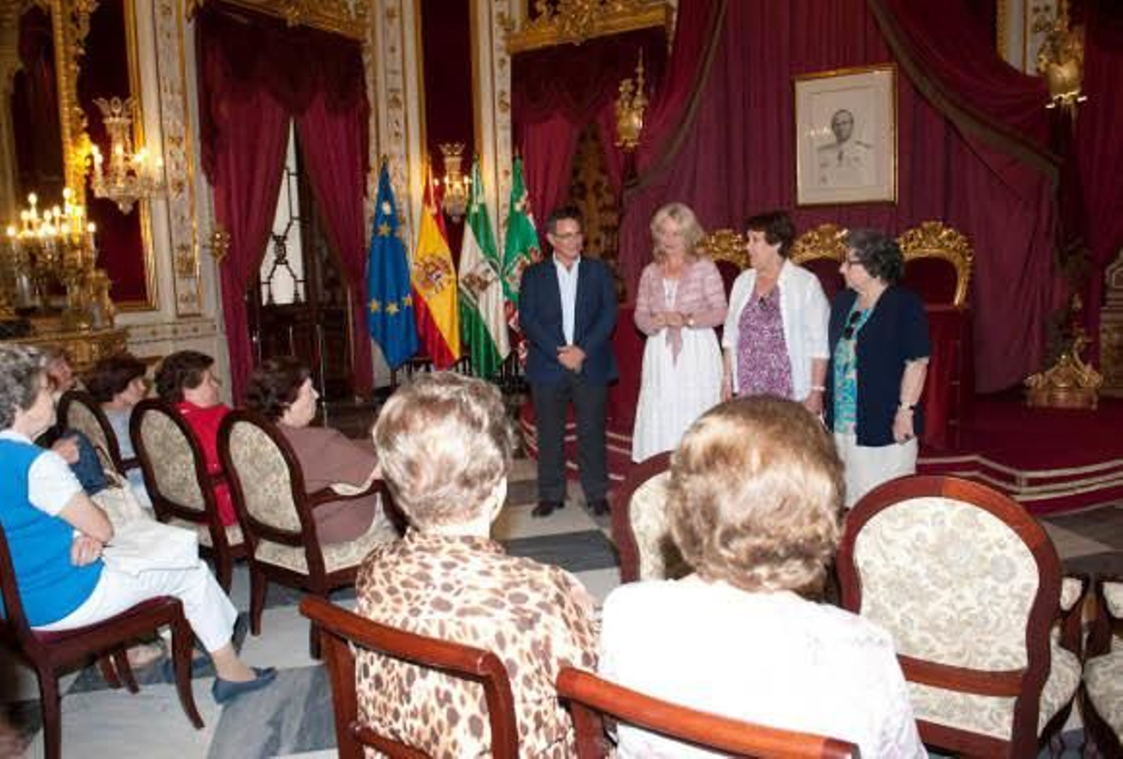 La Federación de Amas de Casa y Consumidores Gadir-Al Andalus visitan Diputación