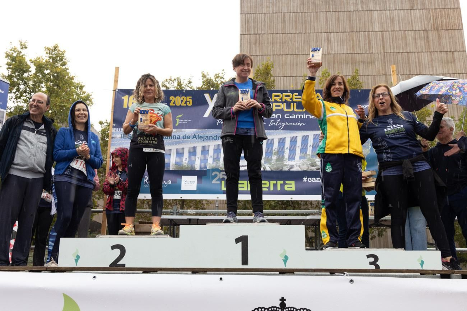 Atletismo por la paz y la integración en la XXV Carrera y Caminata del IES Santa Catalina de Alejandría (II)