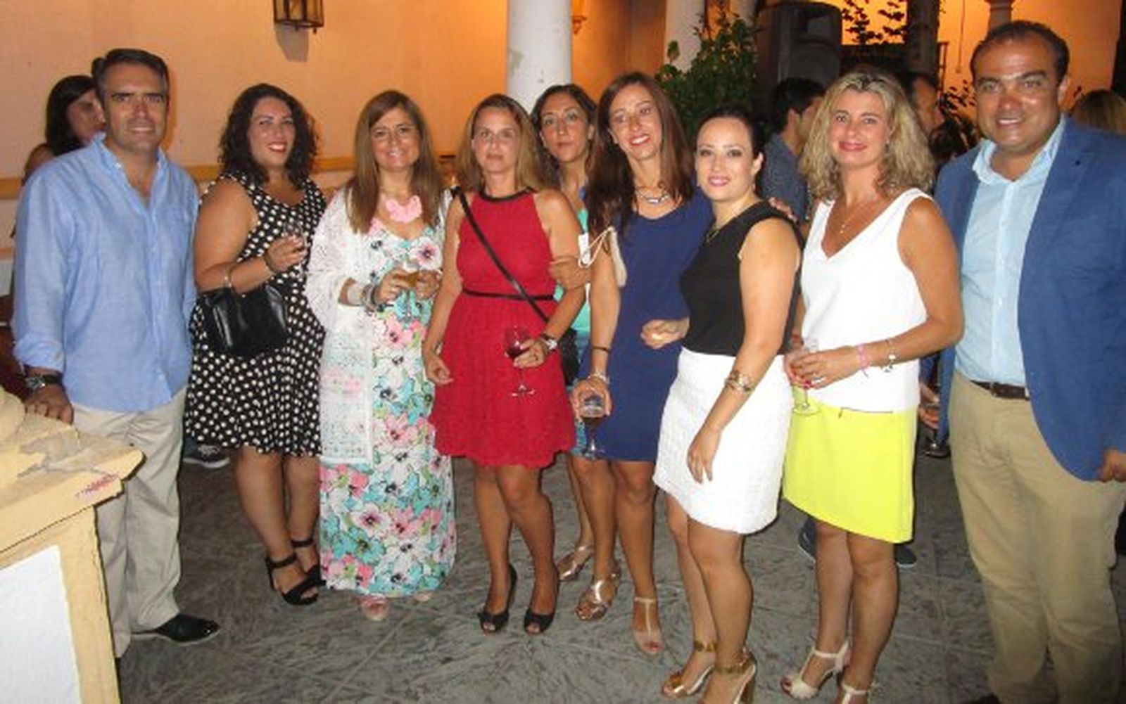 Rafael Navas, Tamara García, Isa Lora, Pilar Hernández, Virgina León, Amaya Lanceta, Alicia Ruiz, Inma Malvido y David Fernández.

Foto: Ignacio Casas de Ciria