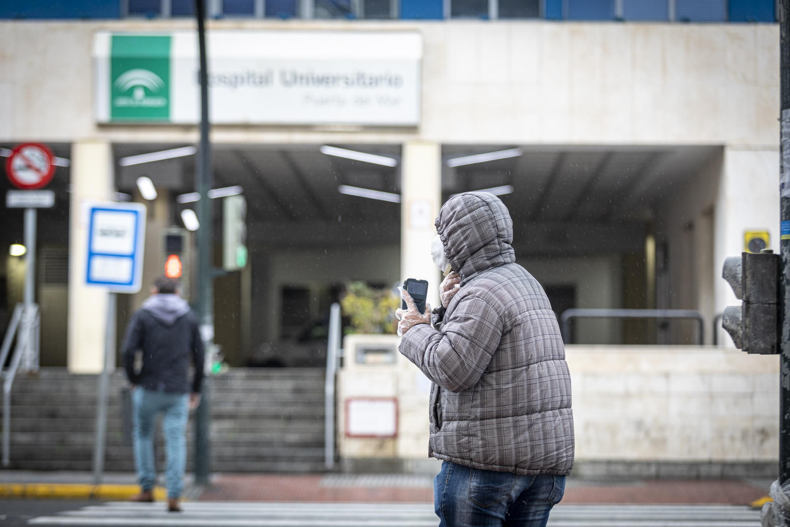 Ciudadanos con protección contra el coronavirus