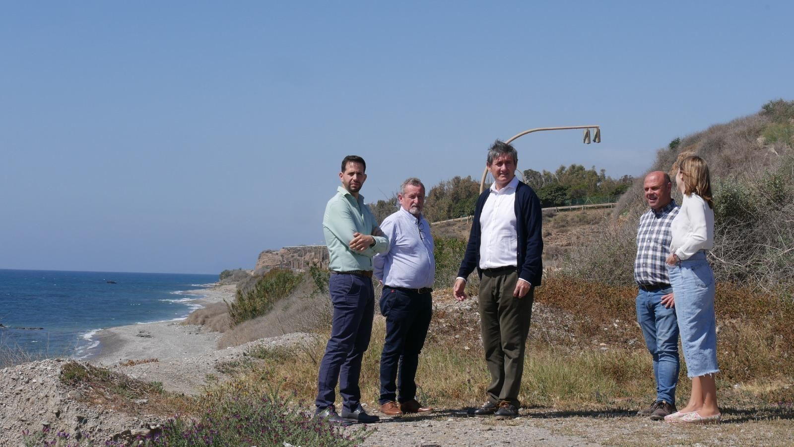 Ediles del Ayuntamiento abderitano han visitado la zona donde se realizarán los trabajos.