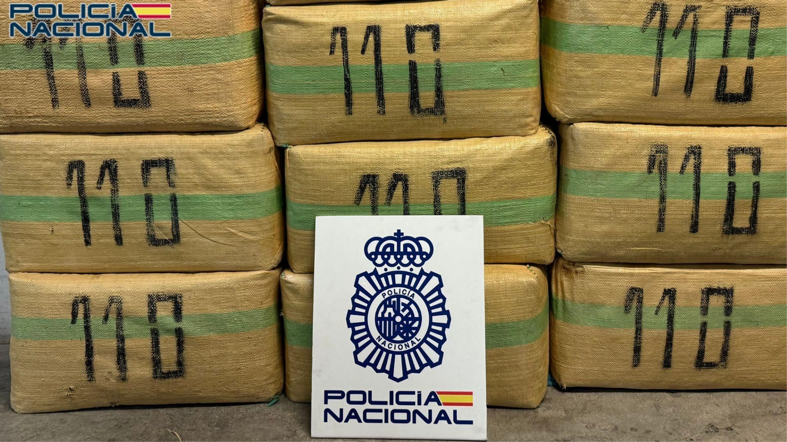 Más de 400 kilos de hachís en el interior de una vivienda abandonada en la barriada Padre Flores de Algeciras.