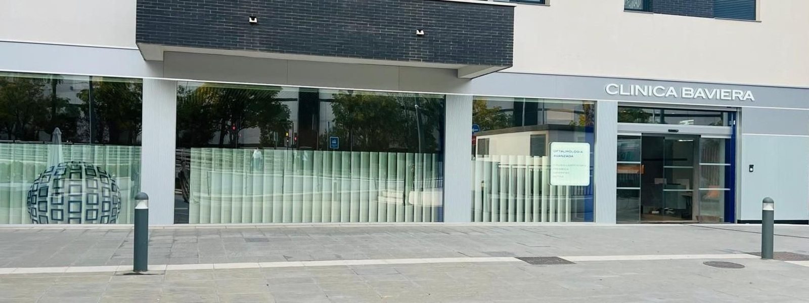 Fachada del nuevo centro quirúrgico de la oftalmológica Clínica Baviera en Armilla (Granada). Fachada del nuevo centro quirúrgico de la oftalmológica Clínica Baviera en Armilla (Granada).