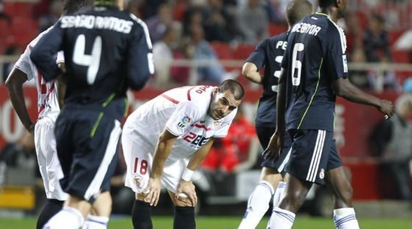 El Sevilla cae estrepitosamente ante el Real Madrid en el Sánchez Pizjuán (2-6). / Antonio Pizarro