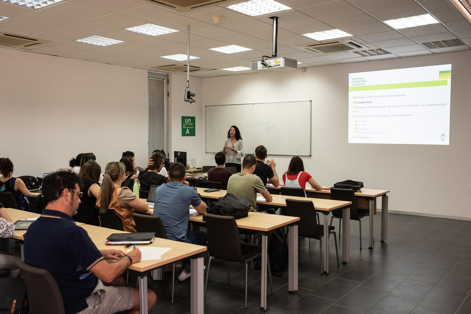 Imágenes de la jornada de inauguración de los cursos de verano de la UNIA