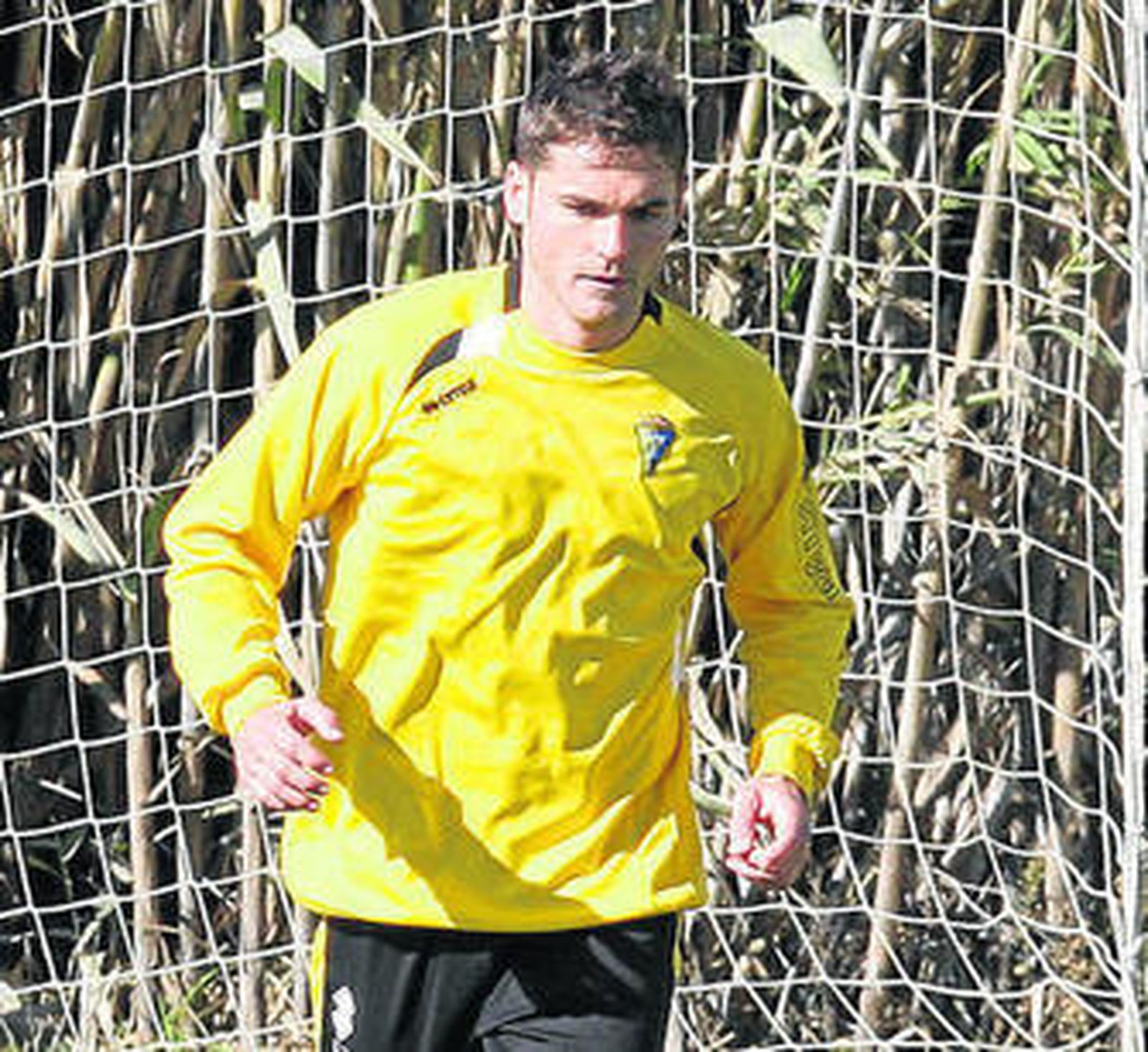 Perico realiza carreras en una sesión de trabajo en El Rosal.