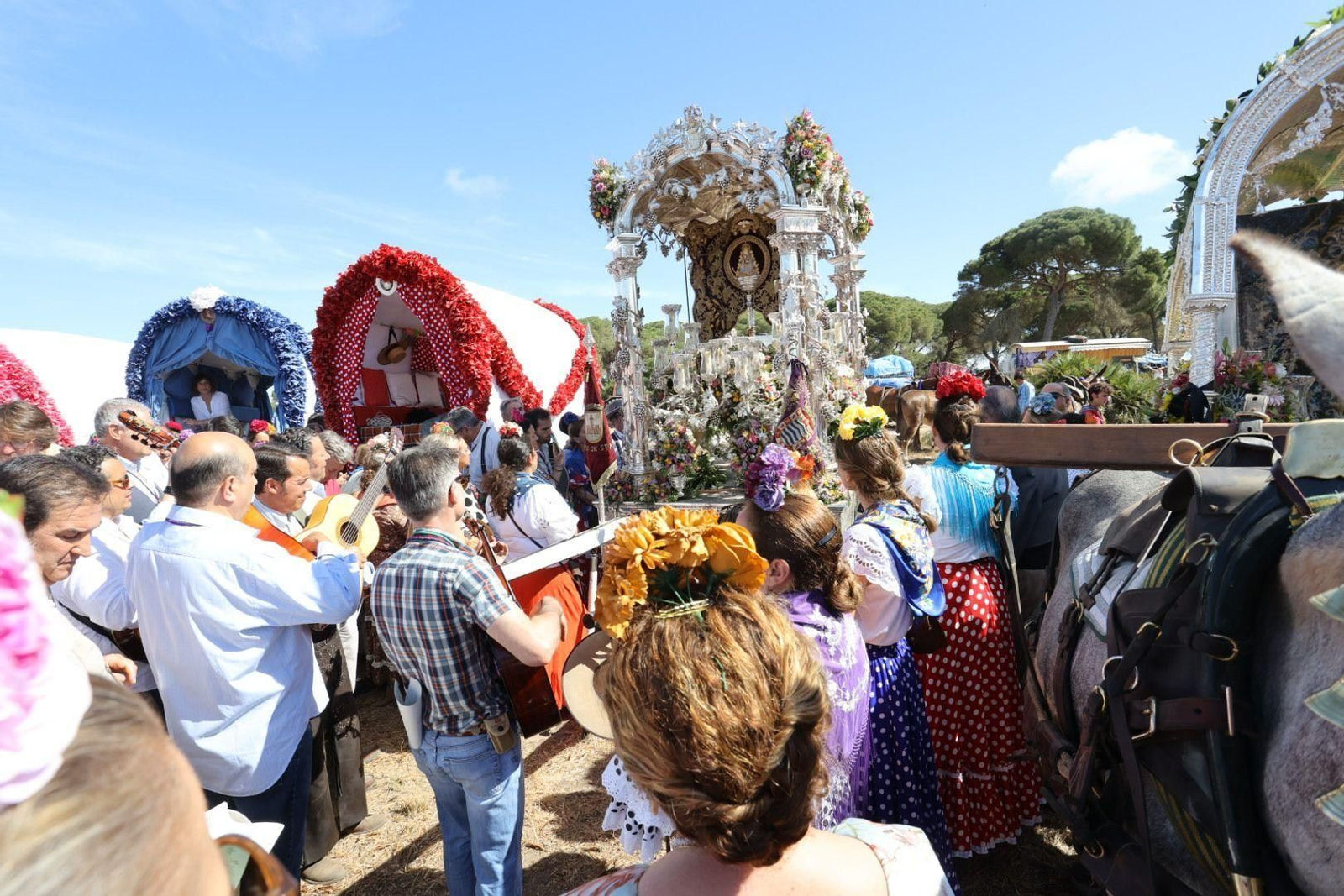 Misa de romeros de las hermandades de Jerez y El Puerto en Marismillas