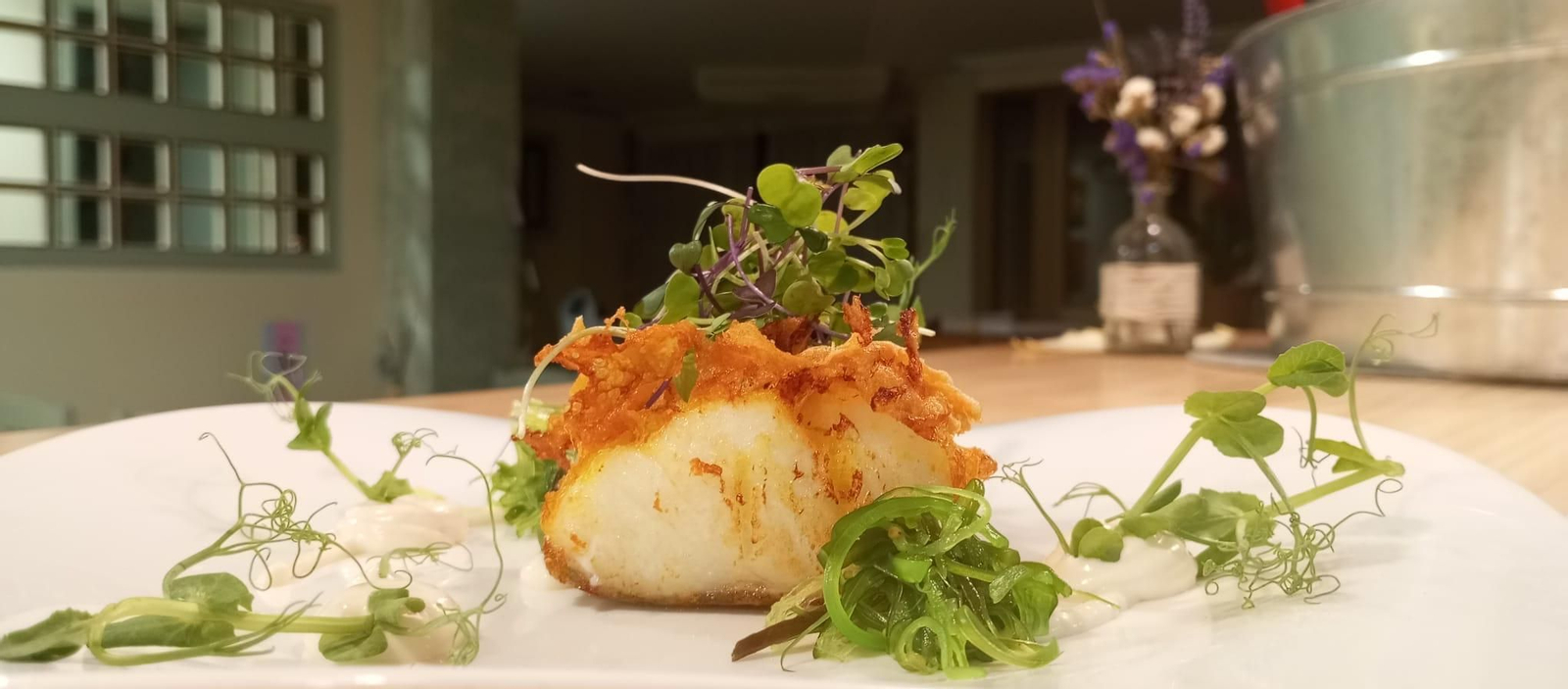 Bacalao en tempura, alga wakame y mayonesa de ajo asado WhatsApp Image 2025-01-10 at 19.39.27.jpeg