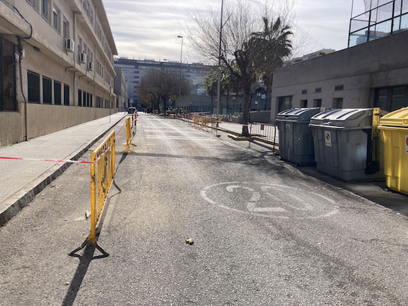 Así son los complicados accesos a los colegios de Cádiz