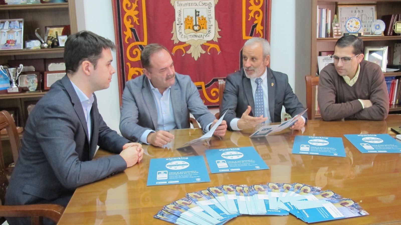 Presentación de la nueva aplicacion de pago del parking de Vera