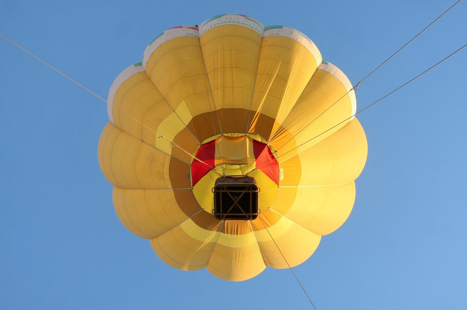 Imágenes del vuelo del globo aeroestático  en Huelva
