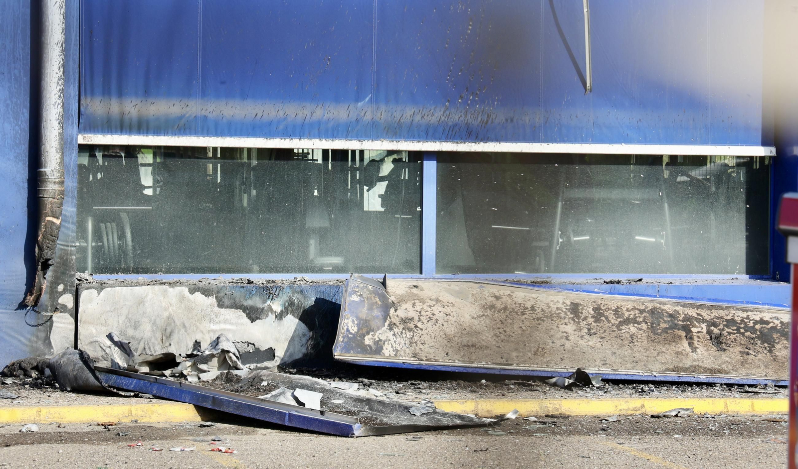 Incendio en el gimnasio Lowfit de Castilleja de la Cuesta