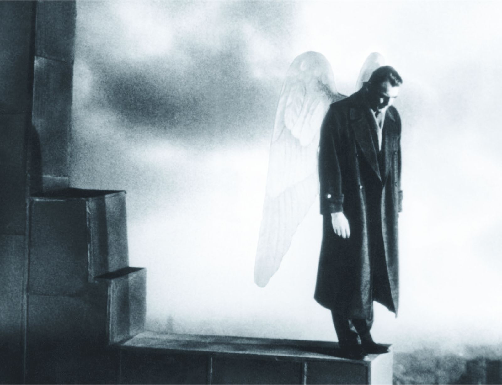 Fotograma del filme 'El cielo sobre Berlín' de Wim Wenders.