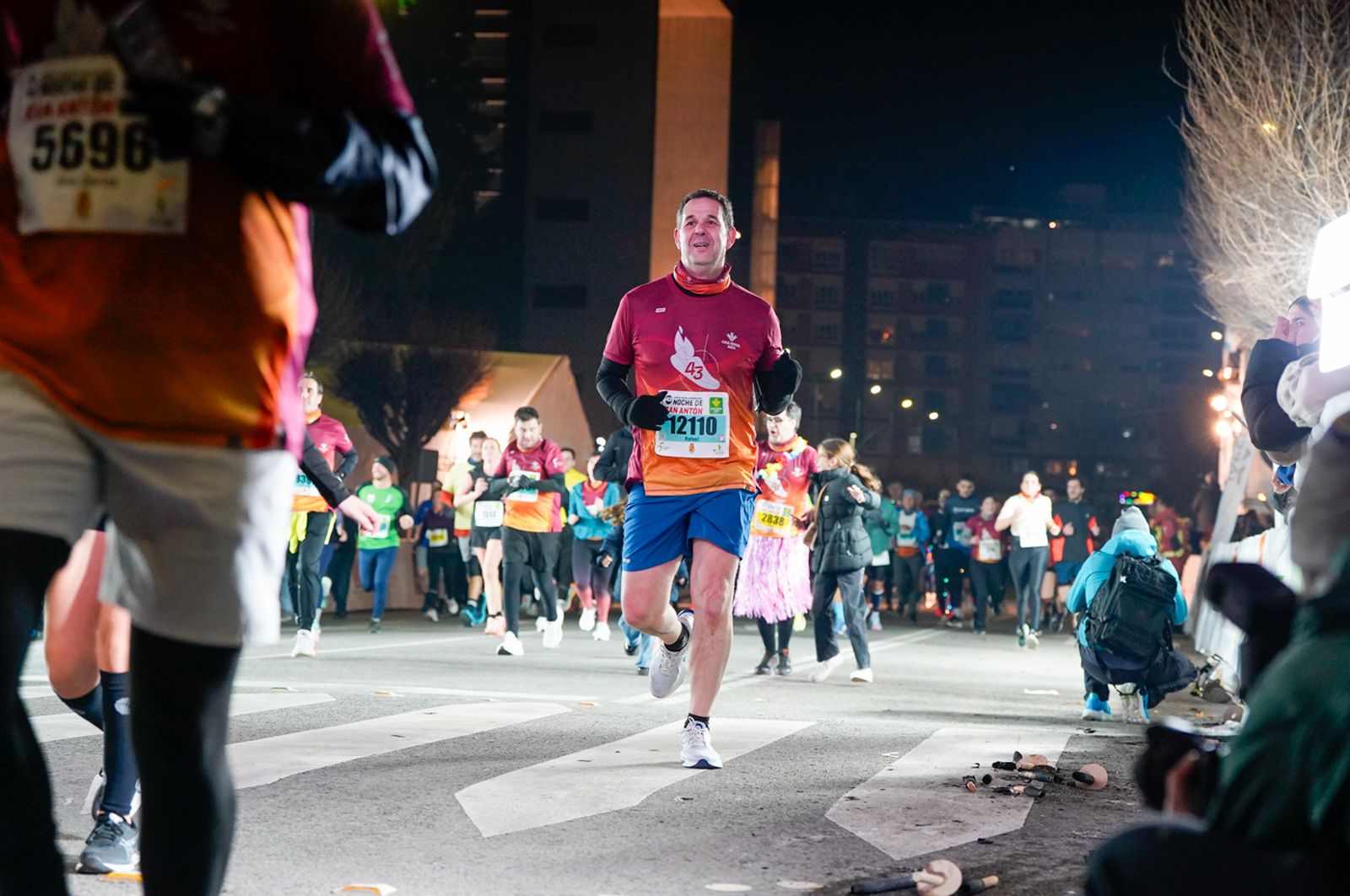 En imágenes: búscate en tu llegada a meta de la Carrera de San Antón 2026 (18)