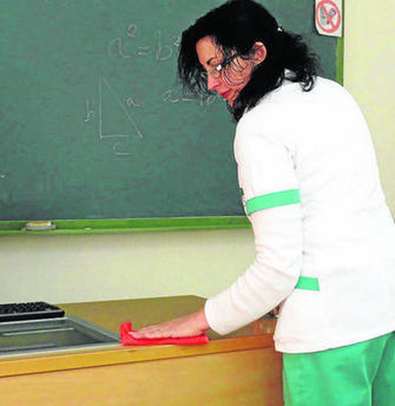 Una de las trabajadoras de limpieza de Verdiblanca.