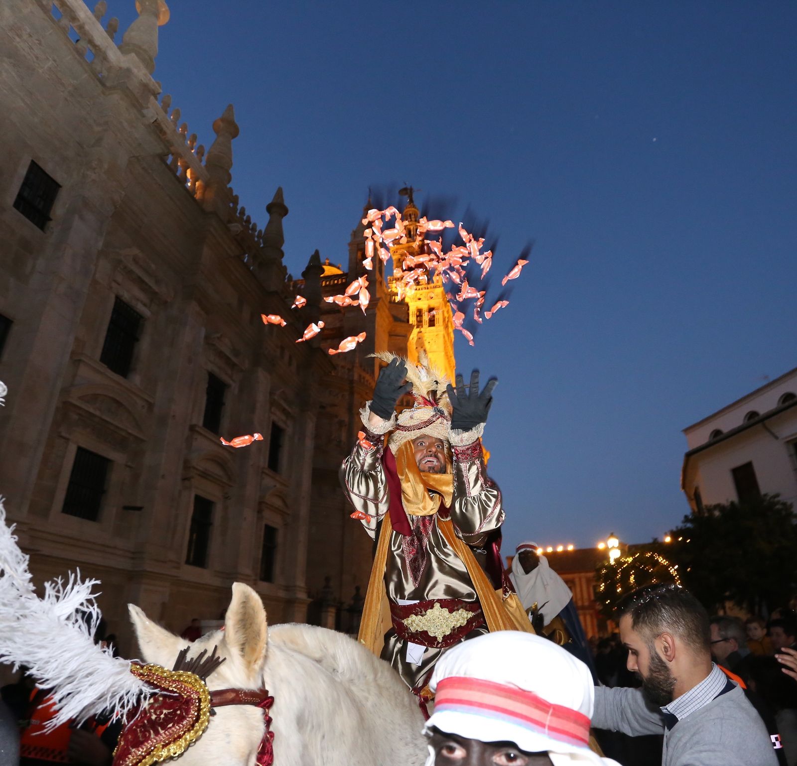 El cortejo del Heraldo, en imágenes