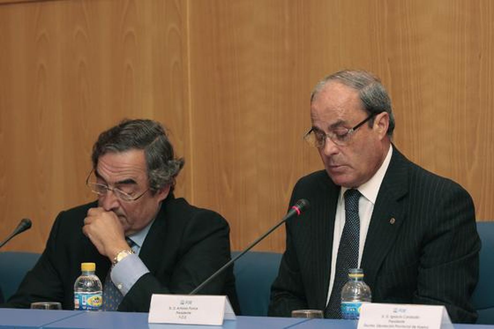 Joan Rosell, presidente de la CEOE, y Antonio Ponce, presidente de la FOE

Foto: Paqui Segarra