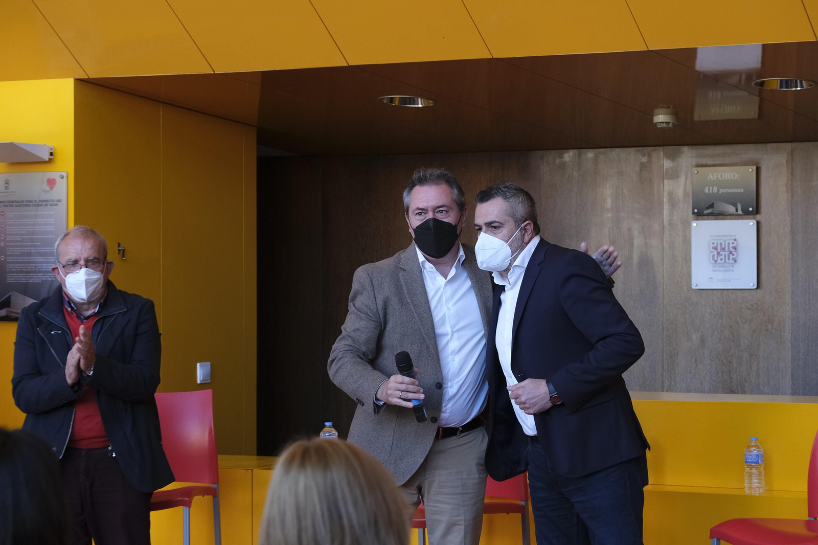 Imágenes de Juan Espadas, Secretario General del PSOE en Andalucía, en Almería.