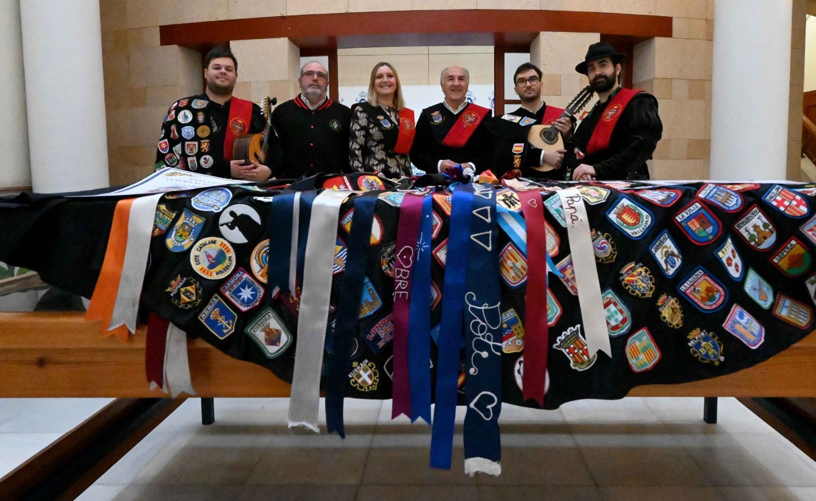 José Ignacio Landaluce, Susana Pérez y otros, en la presentación del evento.