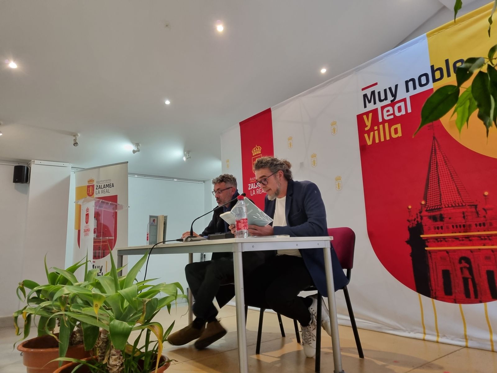 Presentación en Zalamea de la primera novela del historiador José Manuel Vázquez Lazo.