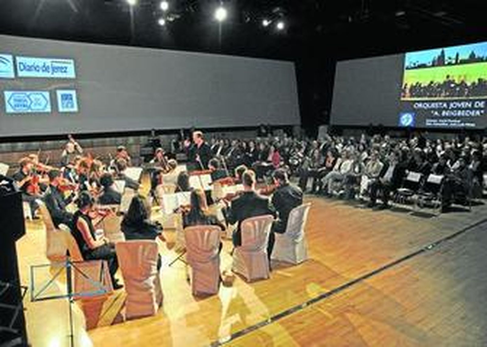 Momento del concierto en los Museos de la Atalaya, ayer.
