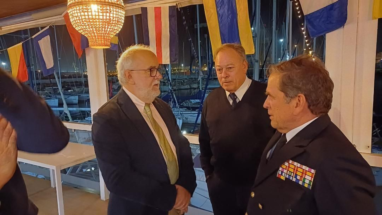 Javier del Hierro, Rafael Ponce y el almirante de la Flota, Eugenio Díaz del Río.