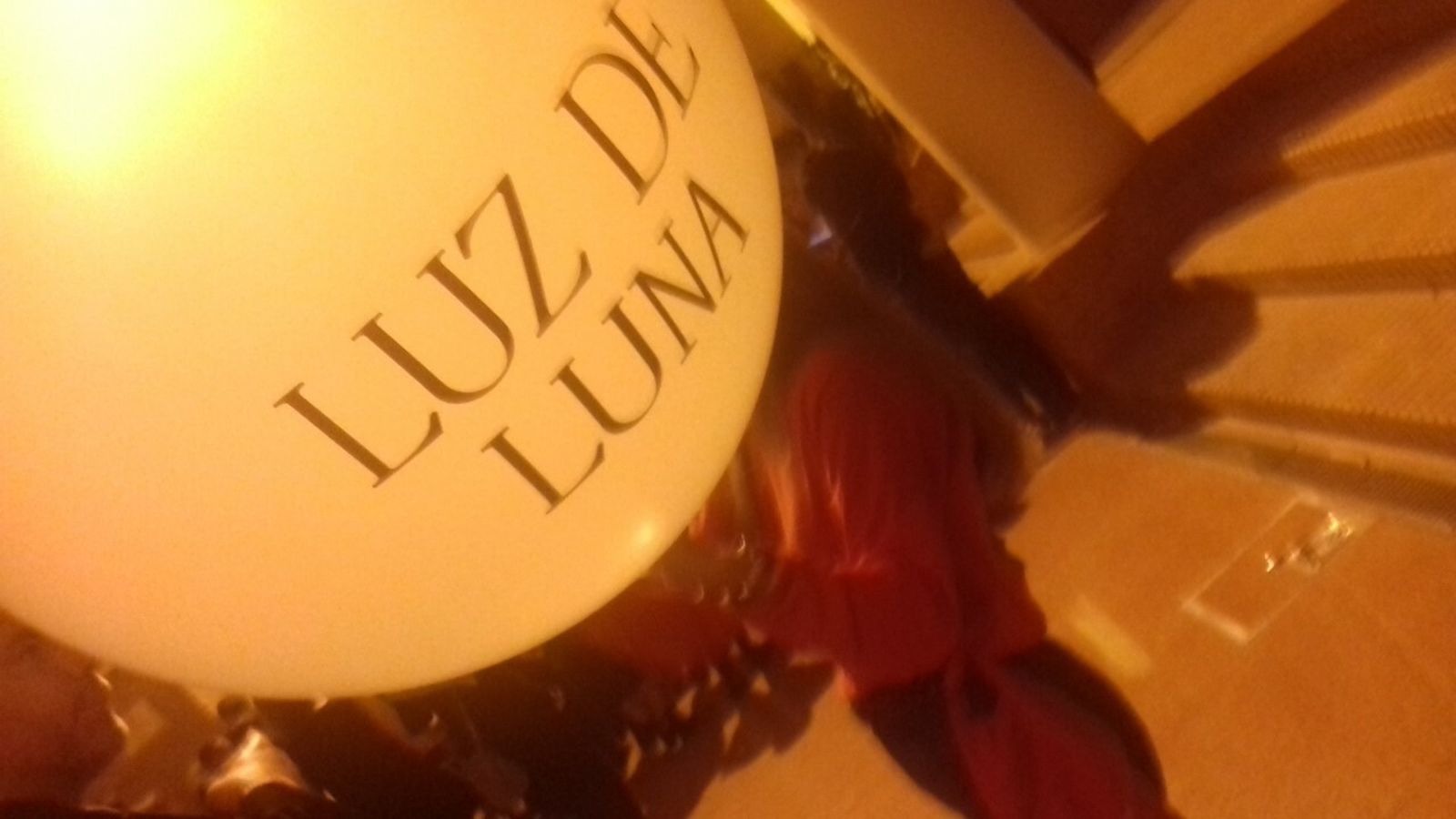 Globo de señalización sobre el lugar del after party de MTV