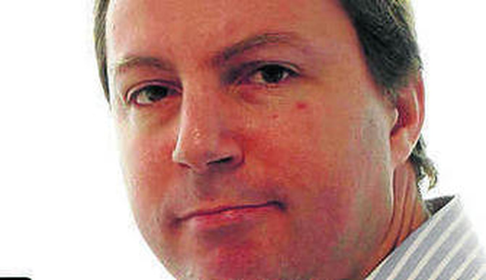 Simón Méndez Ferrer, en el laboratorio que dirige en el CNIC.