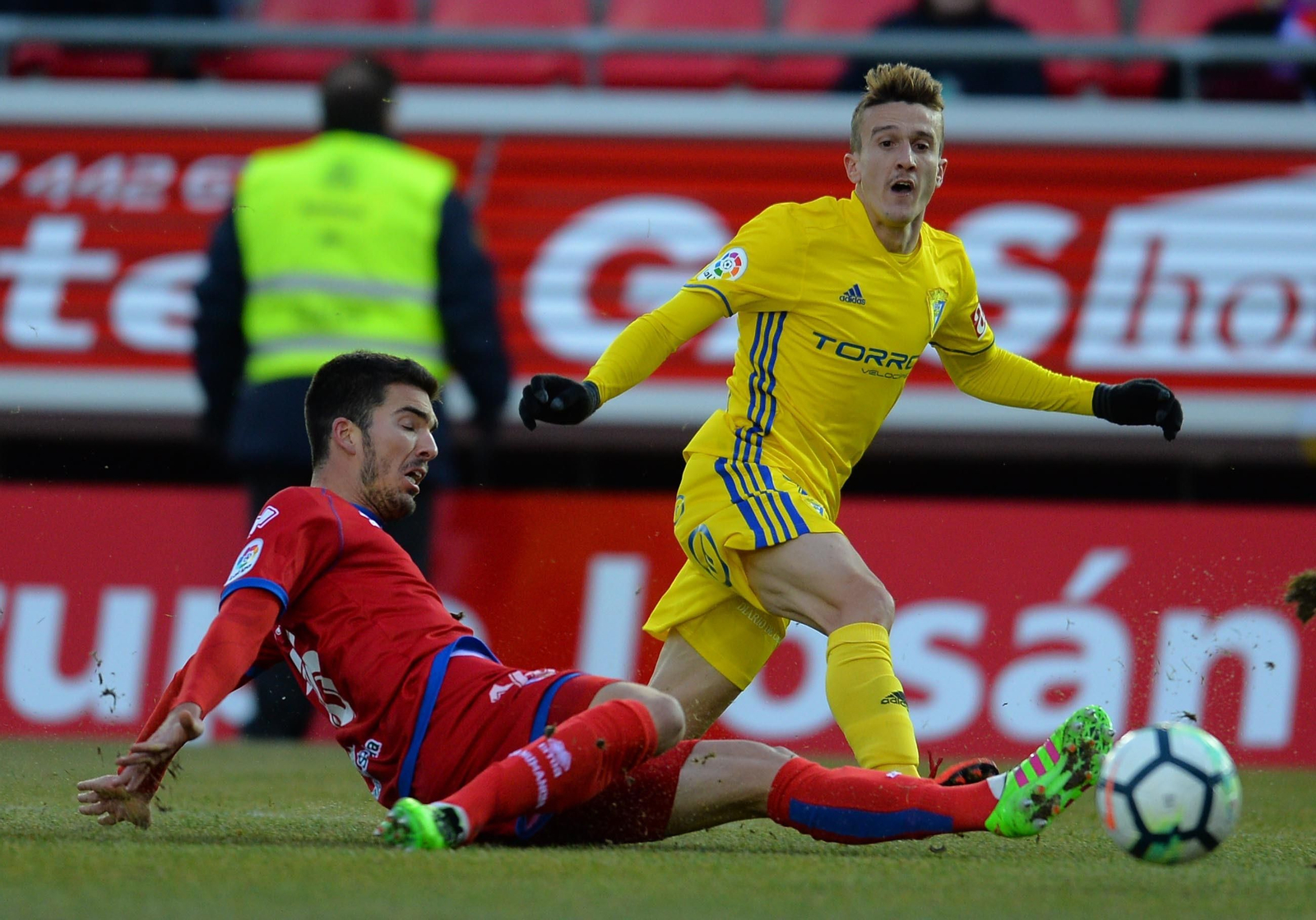 El Numancia-Cádiz CF, en imágenes
