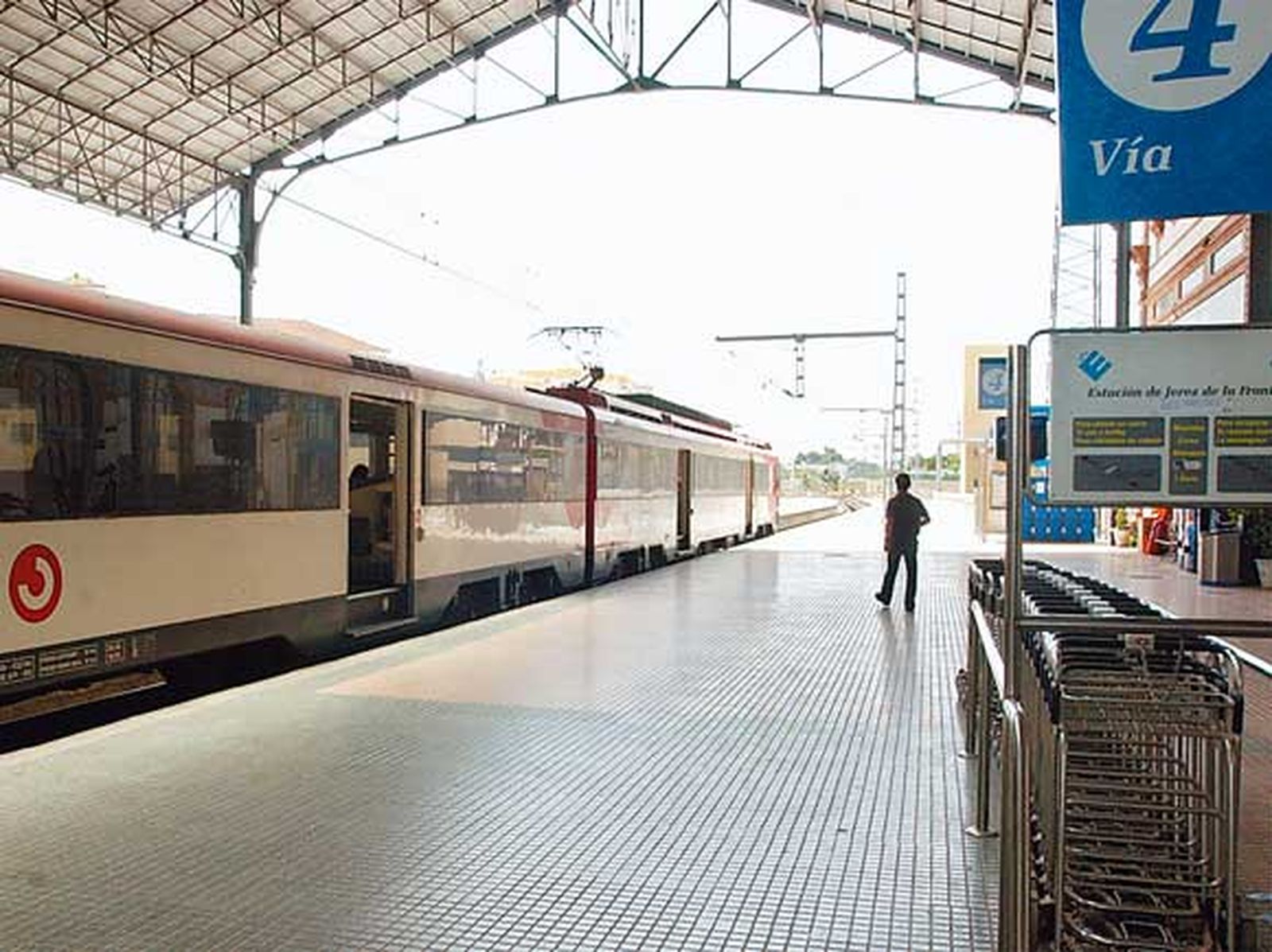 Las estaciones de Algeciras, Cádiz y Jerez de ADIF registran más de dos millones de usuarios hasta septiembre