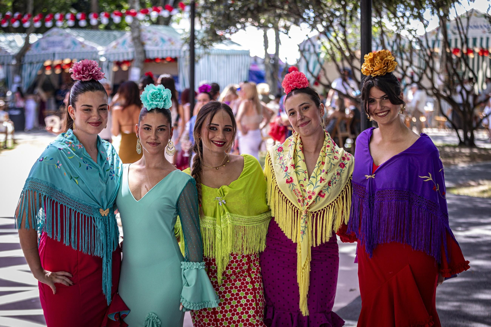 Búscate en las imágenes del Día de la Mujer de la Feria del Carmen y de la Sal de San Fernando