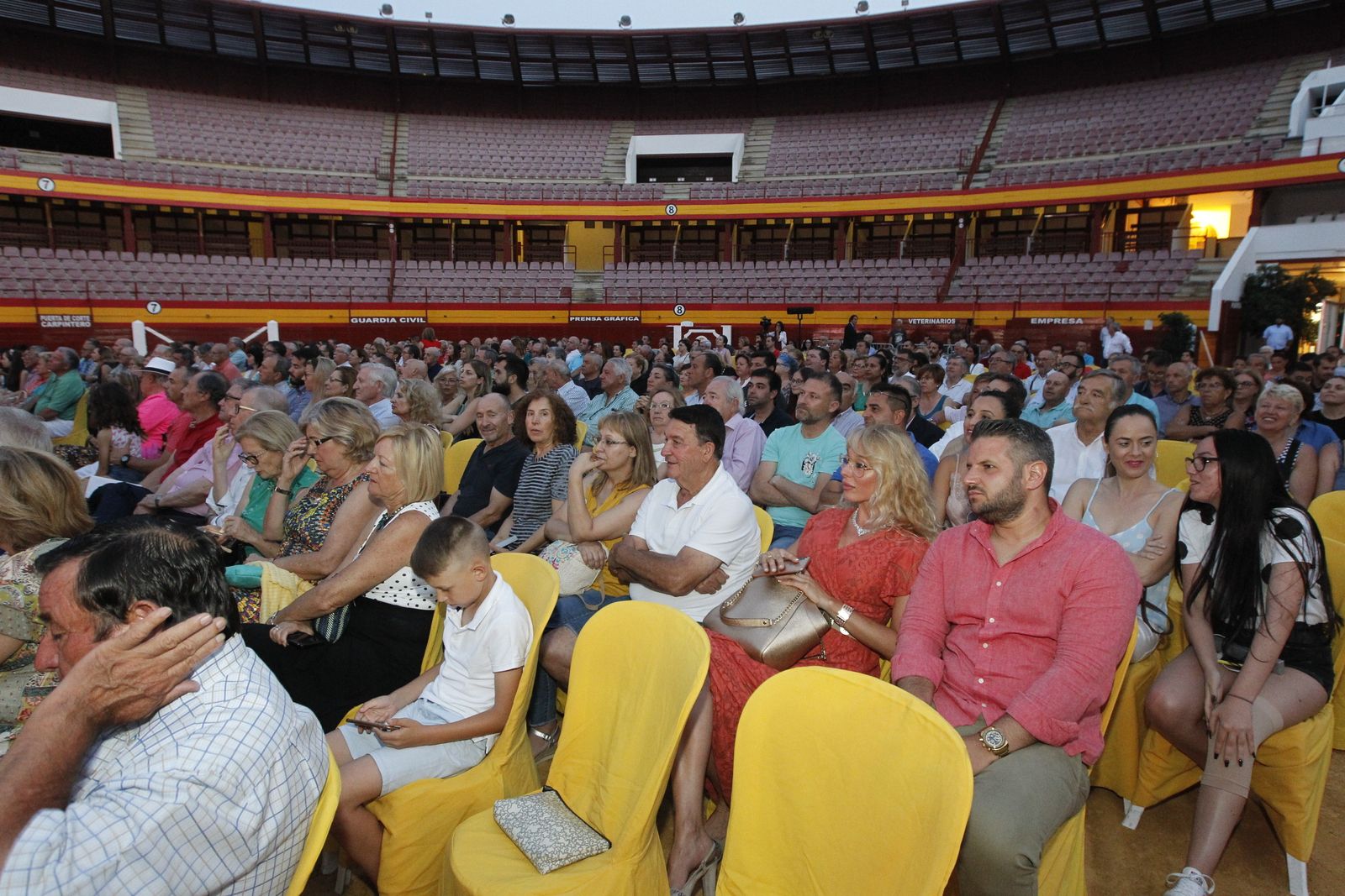 Fotogalería presentación carteles Feria Taurina Roquetas de Mar 2019