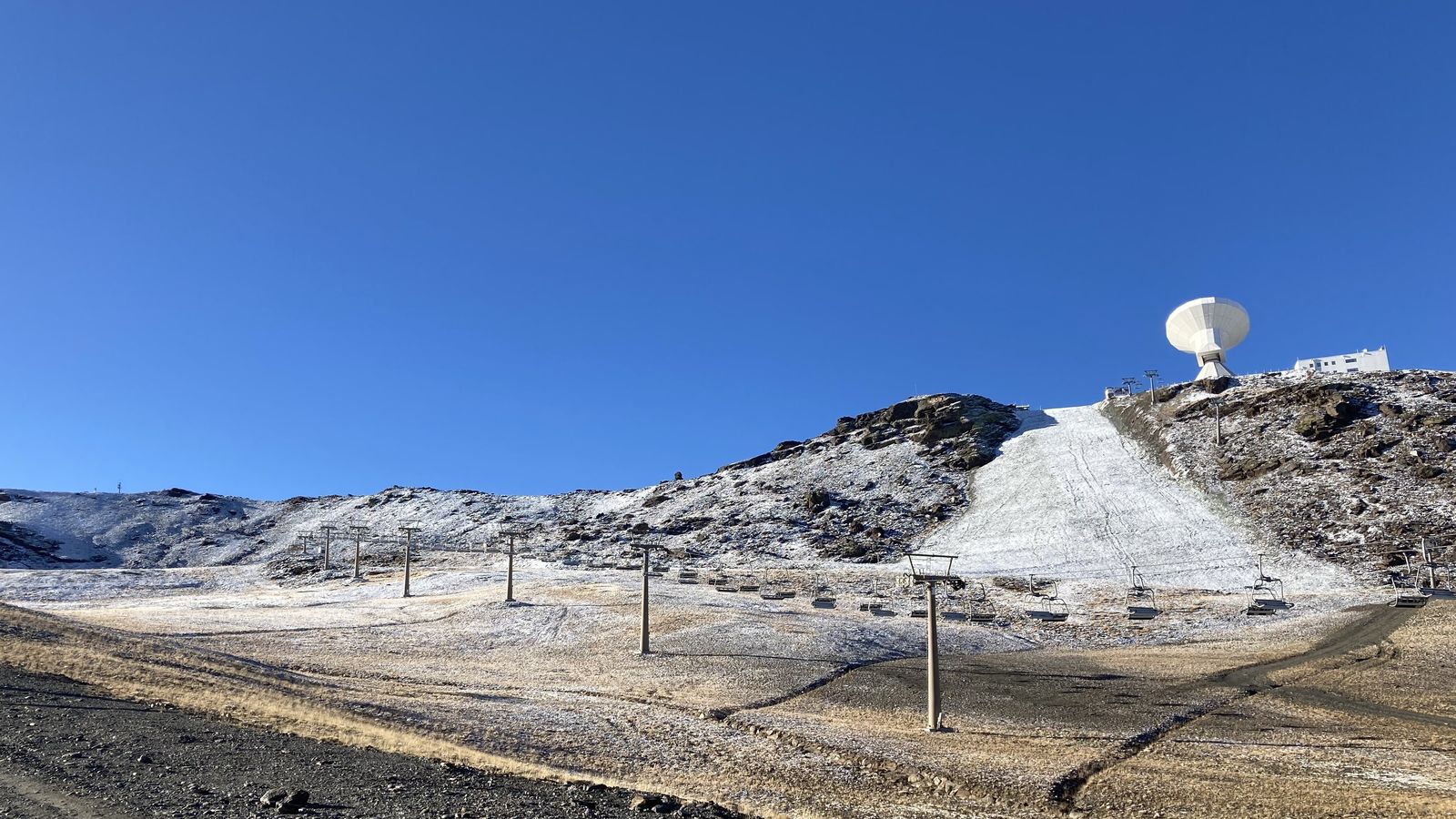 Laderas de la zona del radiotelescopio