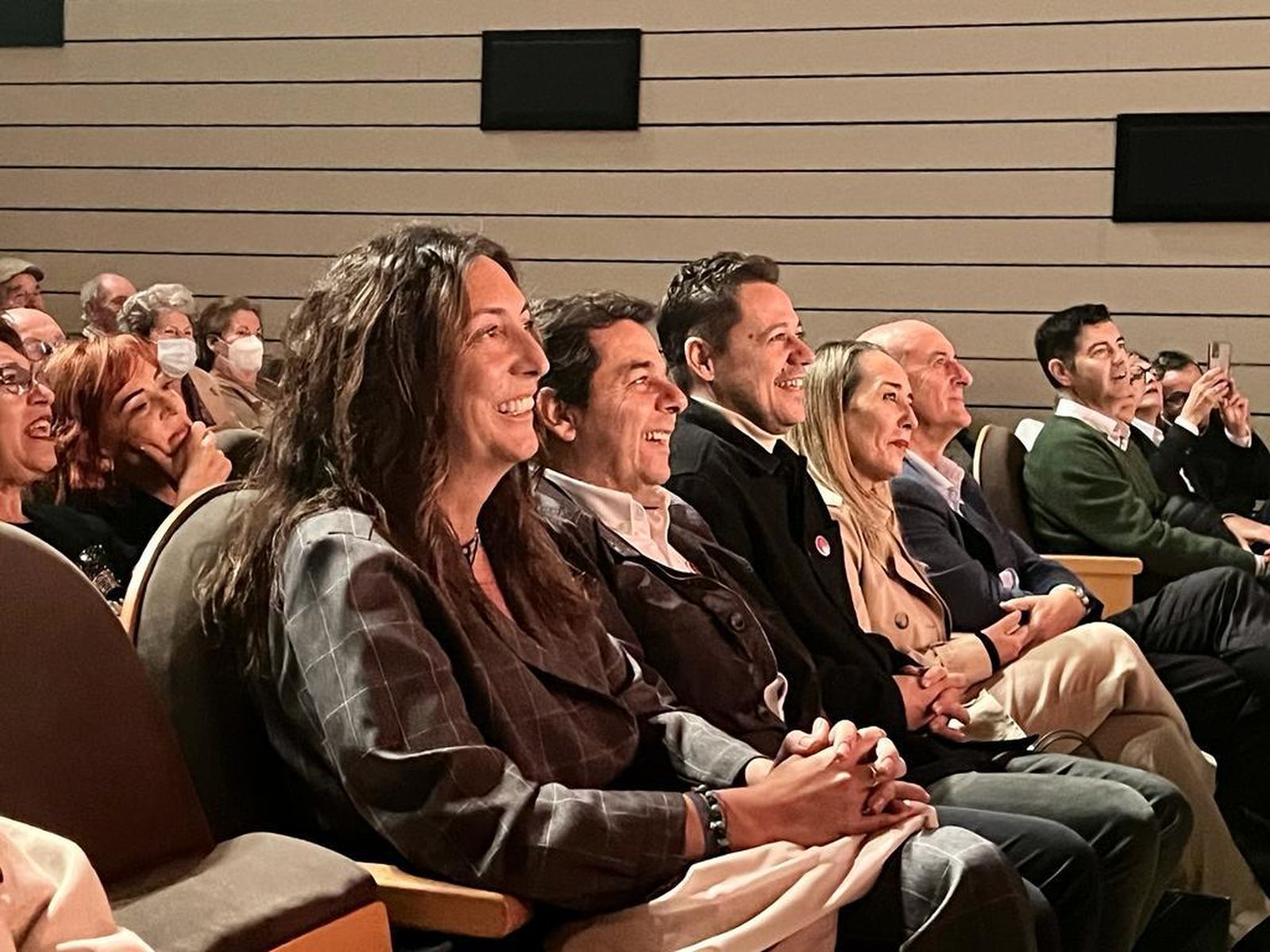 Loles López, durante las actuaciones en el teatro valverdeño.