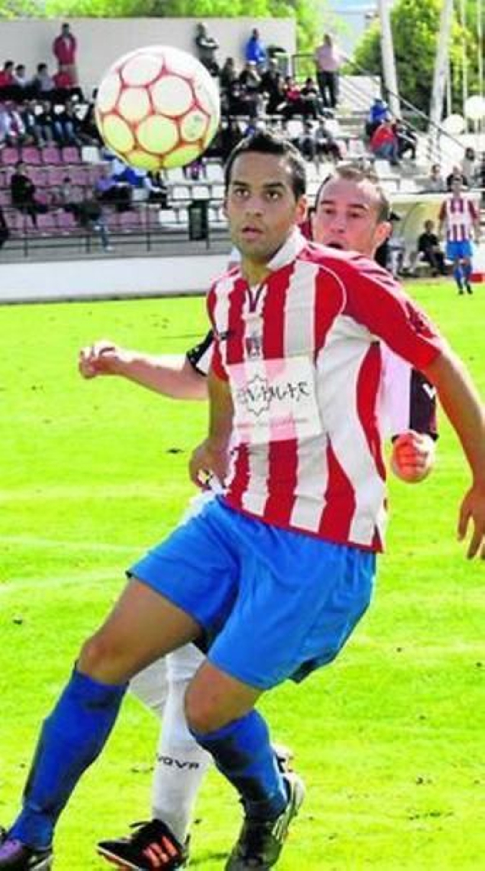 El Arenas de Peri no quiere verse sorprendido por el 'Huétor B'.