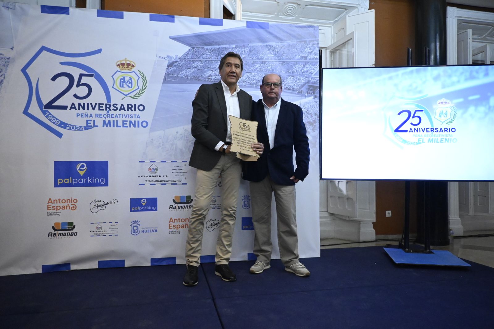 Acto de celebración del 25 aniversario de la Peña Cultural Recreativista 'El Milenio' en imágenes