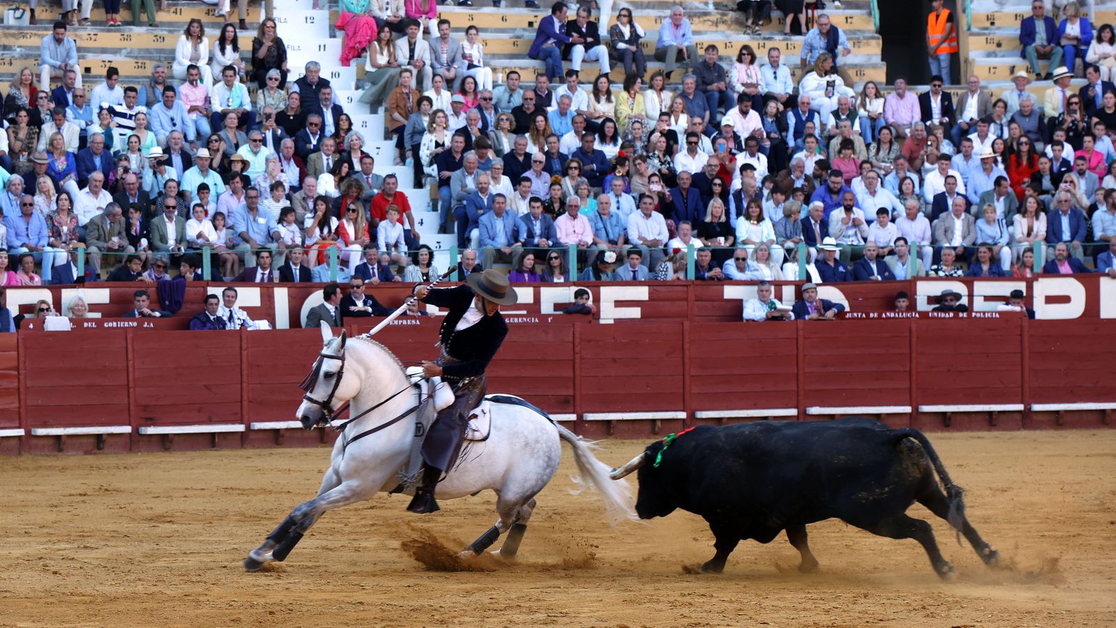 Andy Cartagena, Diego Ventura y Lea Vicens en la corrida de rejones de la Feria de Jerez 2024