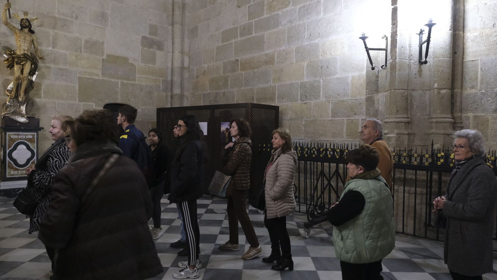 El besapiés del Cristo de Medinaceli en imágenes