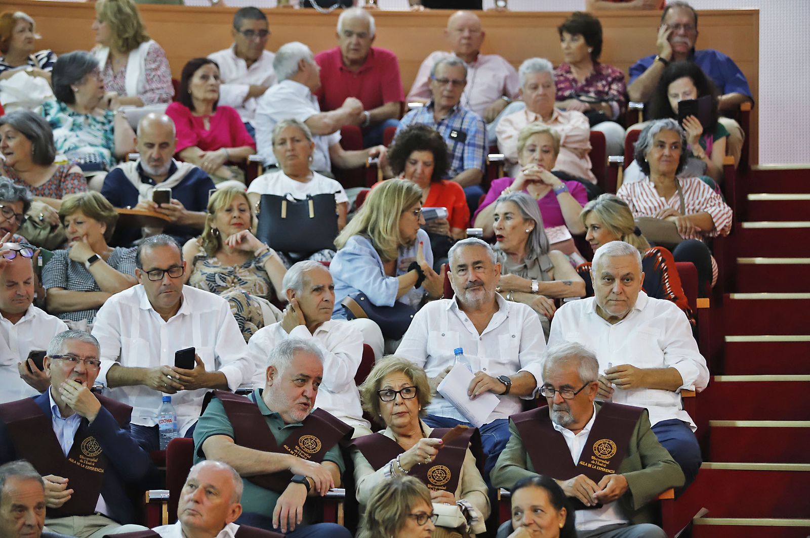 Imágenes de la clausura del curso académico 2022-2023 del Aula de la Experiencia en la Universidad de Huelva