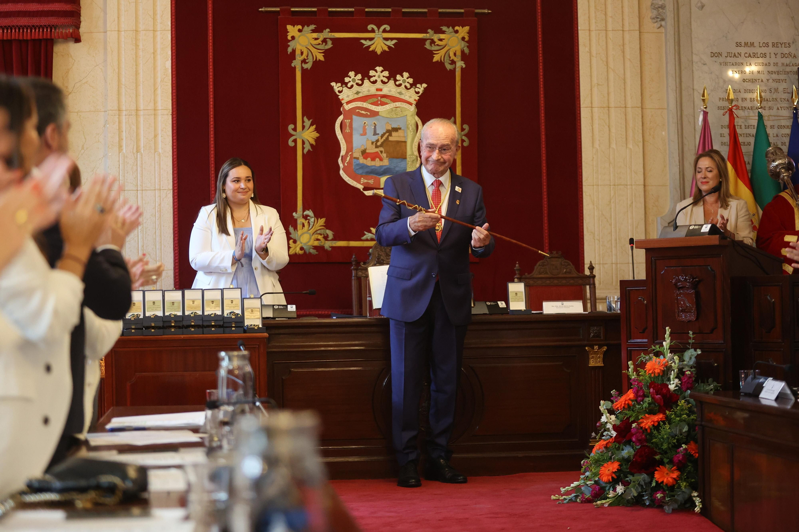 La investidura del alcalde de Málaga, en imágenes
