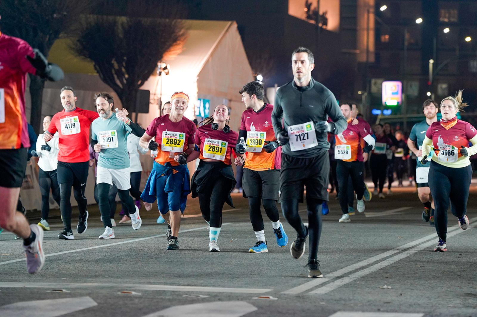 En imágenes: búscate en tu llegada a meta de la Carrera de San Antón 2026 (1)