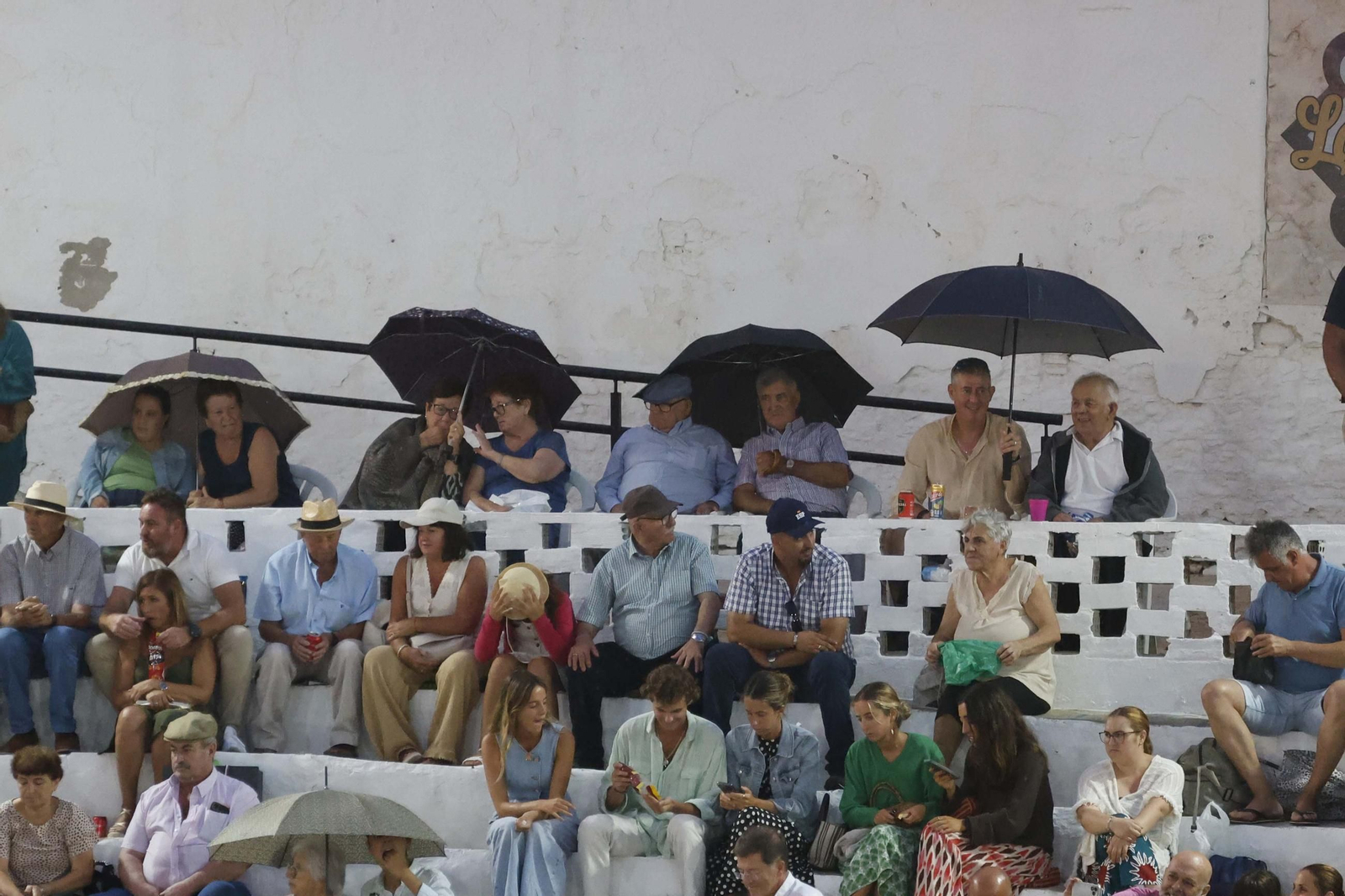 Las fotos de la corrida de toros de Lagunajanda para Manuel Escribano, David Galán y Pepe Moral en Tarifa