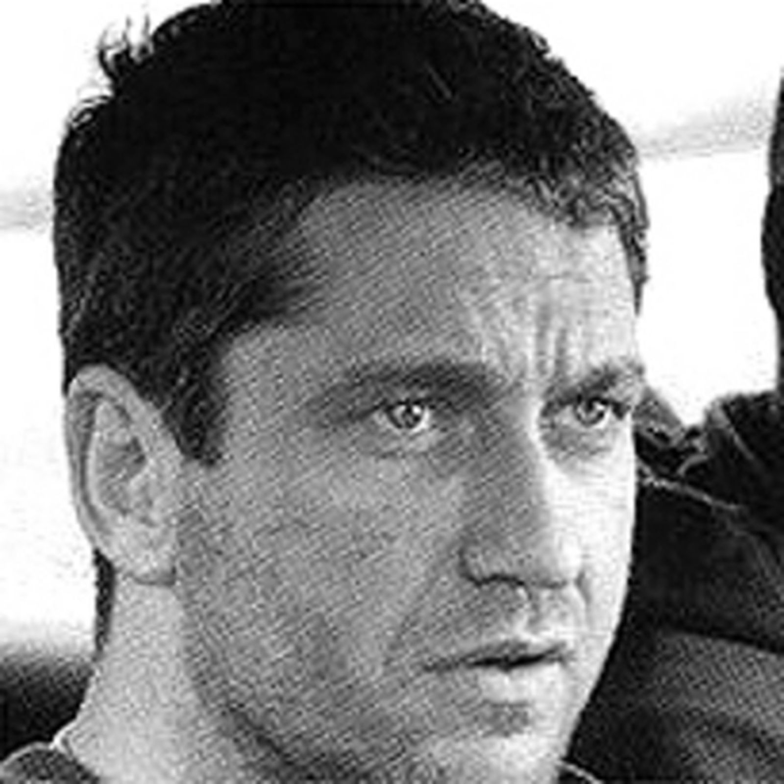 2. UNA FAMILIA CON CLASE3. CITY OF EMBER: CIUDAD DE LA LUZ