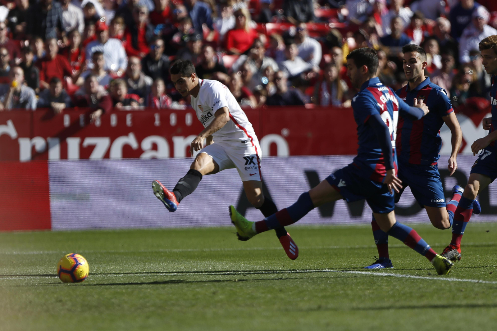 Sevilla-Levante en imágenes
