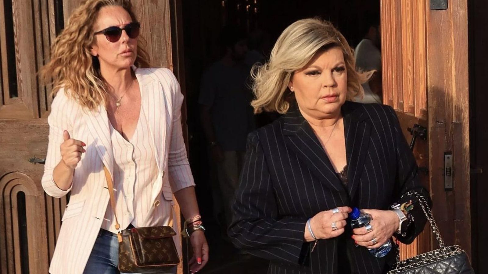 Terelu Campos y Rocío Carrasco en la misa en honor a María Teresa Campos