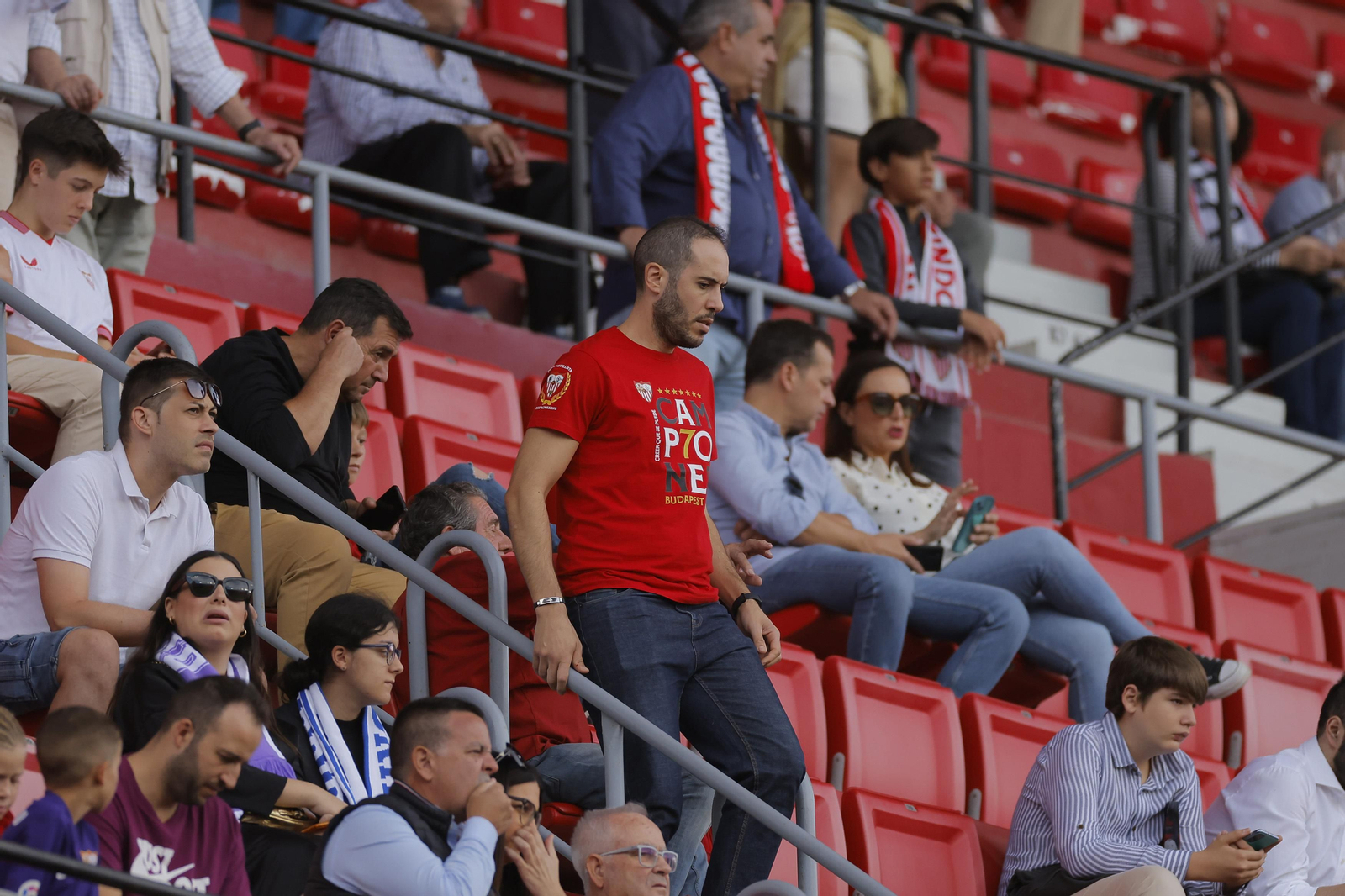 Búscate en las fotos del Sevilla-Madrid